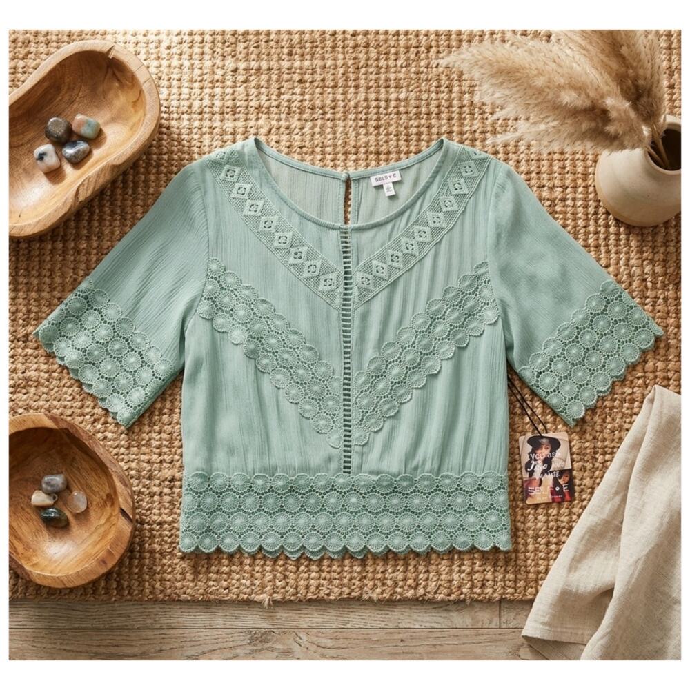 Self Esteem Mint Green Crochet Lace Top - Size XL - NWT Bell Sleeve